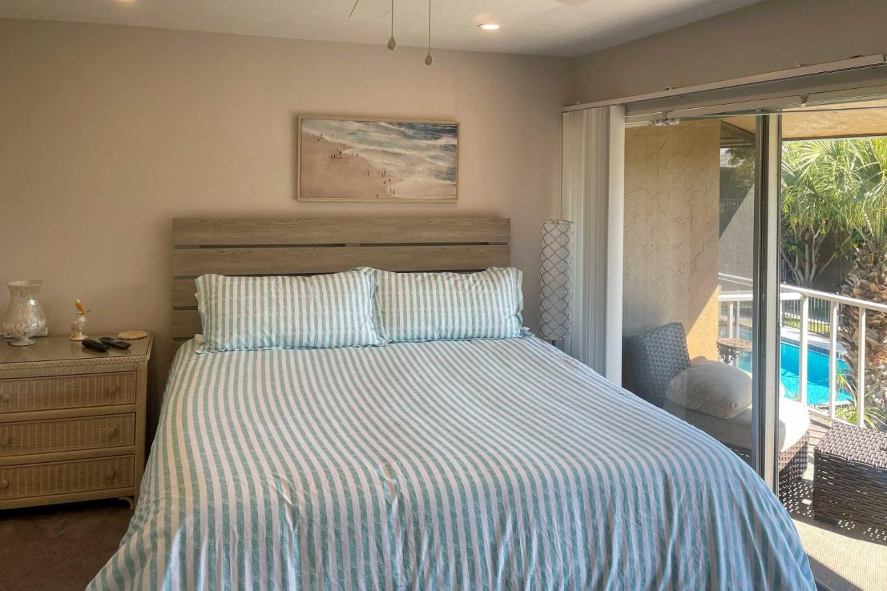 Condo With Pool Access Less Than 4 Miles To Siesta Key Beach Sarasota Exterior photo